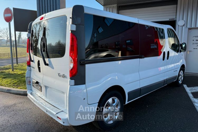 Renault Trafic II Passenger 2.0 DCi 115ch Grand Expression BVM6 8 places 2ème main Français GPS Bluetooth Régulateur Radar de recul Clim AV-AR Vitrage surteinté Pack - <small></small> 18.990 € <small>TTC</small> - #3