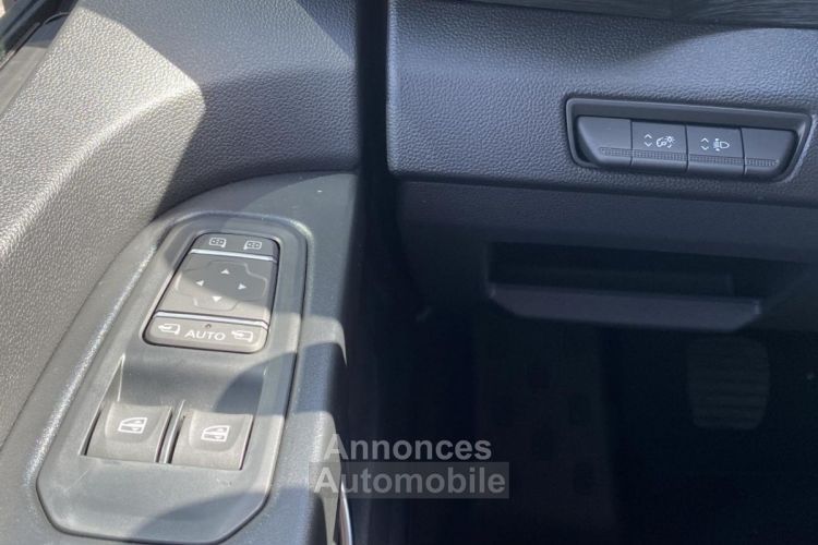 Renault Trafic III (2) 35 750 HT CABINE APPROFONDIE L2H1 3000 KG BLUE DCI 150 EDC RED EXCLUSIVE TVA RECUPERABLE - <small></small> 42.900 € <small></small> - #35