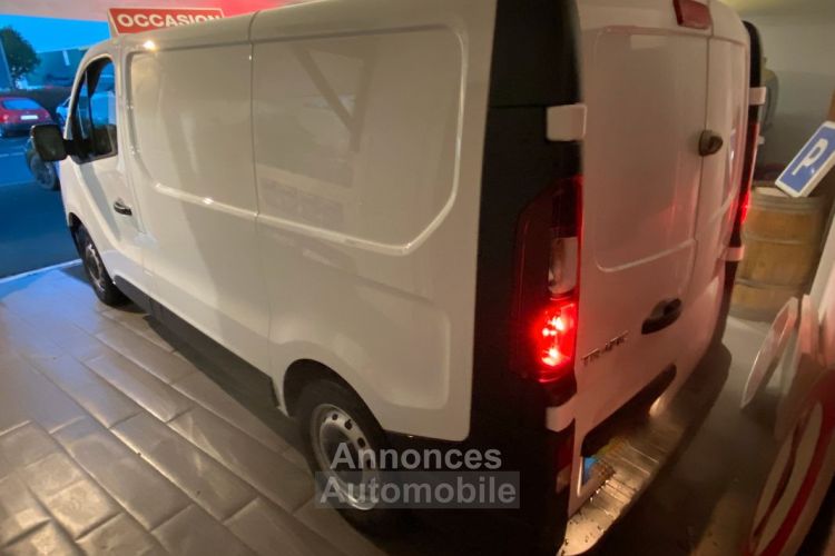 Renault Trafic III (2) Fourgon L1H1 2T8 2.0 Blue dCi 110ch Confort - <small></small> 23.990 € <small>TTC</small> - #2