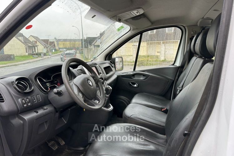 Renault Trafic III 2.0 DCI 170CV BVA L2H1 6 PLACES ENTRETIEN A JOUR 17492HT TBEG - <small></small> 20.990 € <small>TTC</small> - #9