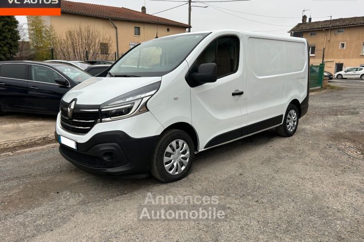 Renault Trafic III 2.0 l DCi 120 cv S&S 1000 Grand Confort Crit'air 2 - <small></small> 17.640 € <small>TTC</small> - #2