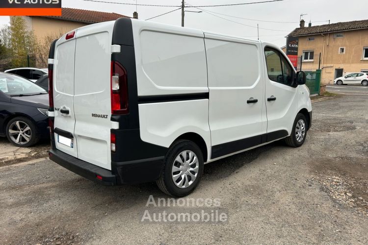 Renault Trafic III 2.0 l DCi 120 cv S&S 1000 Grand Confort Crit'air 2 - <small></small> 17.640 € <small>TTC</small> - #3