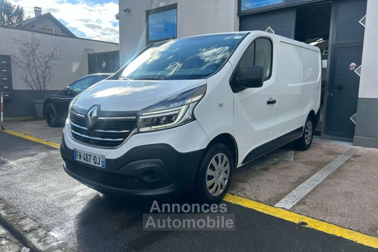 Renault Trafic III FG L1H1 1000 2.0 DCI 120CH Grand Confort E6 Historique d'entretien Garantie 12 mois 1ère main Apple CarPlay Prix TTC TVA récupérable - <small></small> 14.990 € <small>TTC</small> - #2