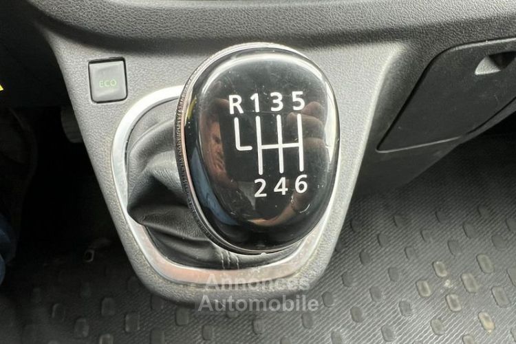 Renault Trafic III FG L2H1 1300 2.0 DCI 120CH GRAND CONFORT E6 - <small></small> 17.990 € <small>TTC</small> - #13