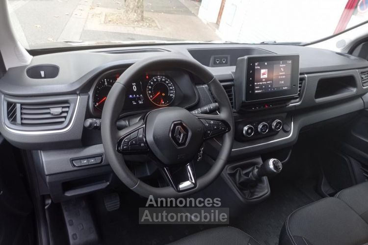 Renault Trafic III FLEX 3 ANTILOPE VAN PH. L1H1 GRAND CONFORT 2800 BLUE DCI 130 AMENAGE PL - <small></small> 46.950 € <small>TTC</small> - #7