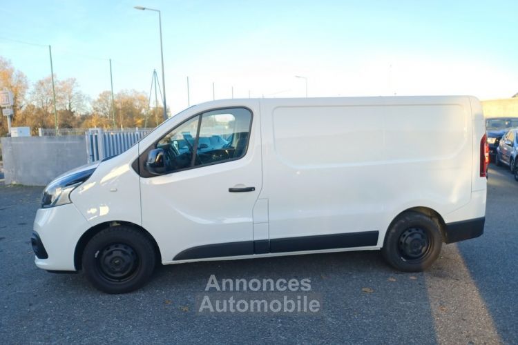 Renault Trafic III FOURGON L1H1 1.6 DCi 90CV, HISTORIQUE D ENTRETIEN A JOUR, PAS DE FAP d'ADBLUE - <small></small> 11.490 € <small>TTC</small> - #4