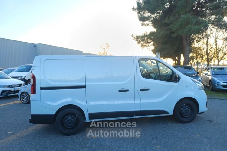 Renault Trafic III FOURGON L1H1 1.6 DCi 90CV, HISTORIQUE D ENTRETIEN A JOUR, PAS DE FAP d'ADBLUE - <small></small> 11.490 € <small>TTC</small> - #8