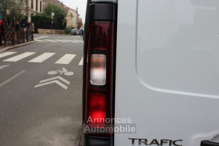 Renault Trafic III Fourgon L2H1 1.6 dCi 125CV E6 GRAND CONFORT BUSINESS - <small></small> 13.990 € <small>TTC</small> - #17