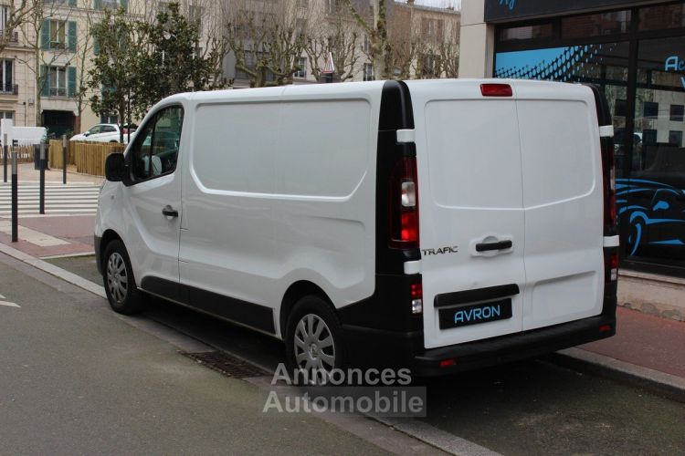 Renault Trafic III FOURGON TOLE CONFORT L1H1 1300 DCI 95 - <small></small> 11.490 € <small>TTC</small> - #23