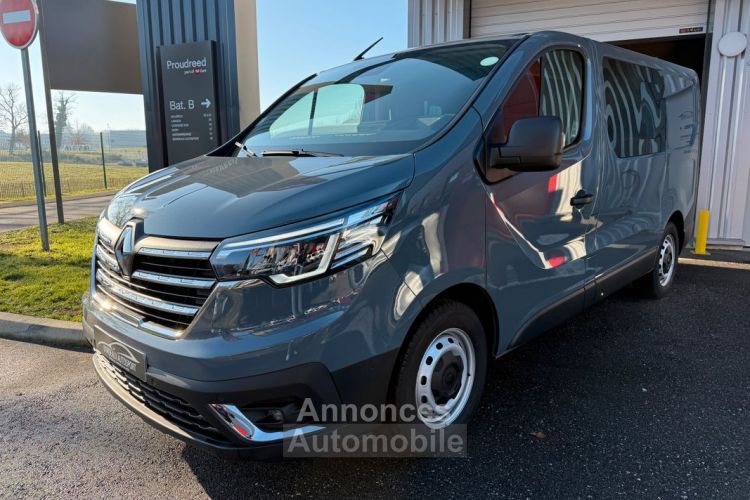 Renault Trafic III L1H1 2T8 2.0 DCi 130ch BVM6 Grand Confort Aménagé VAN MANIA 1ère main FR 3 places TVA 2 Couchages Caméra Angles morts Douche Gazinière Attelage Pa - <small></small> 41.990 € <small></small> - #1