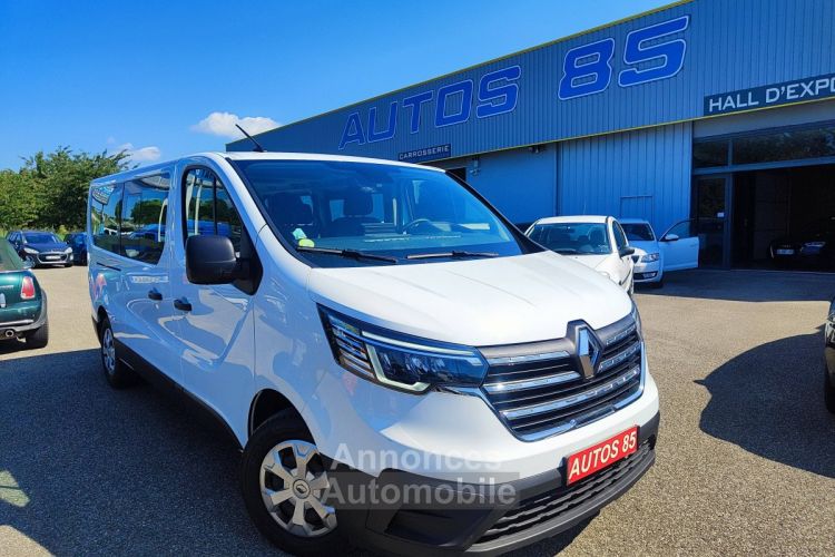 Renault Trafic III L2 2.0 dCi 150ch Energy S&S 9 places 23500€ HT - <small></small> 28.200 € <small>TTC</small> - #1