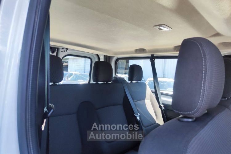 Renault Trafic III L2 2.0 dCi 150ch Energy S&S 9 places 23500€ HT - <small></small> 28.200 € <small>TTC</small> - #14