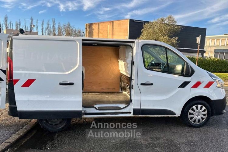 Renault Trafic L1H1 1000 Confort 2.0 dCi 120CV BVM6 10825HT TBEG - <small></small> 12.990 € <small>TTC</small> - #11