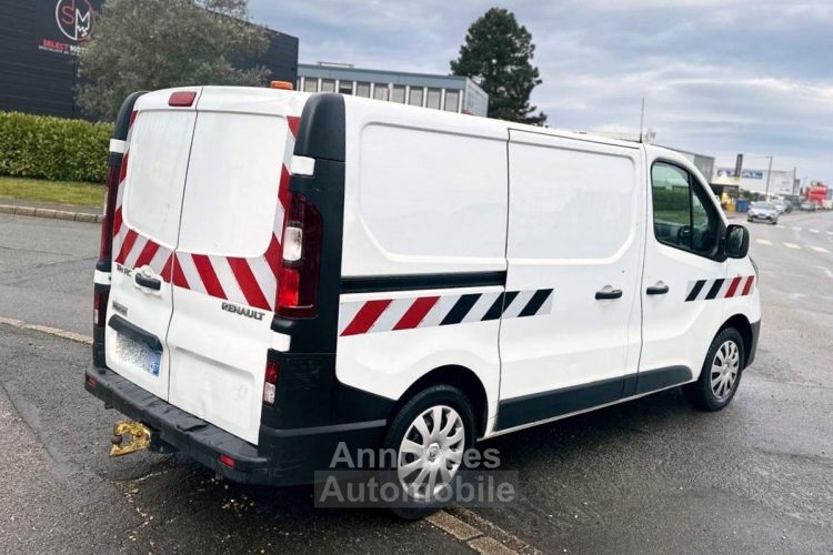 Renault Trafic L1H1 1000 Confort 2.0 dCi 120CV BVM6 11659HT ENTRETIEN JOUR TBEG - <small></small> 13.990 € <small>TTC</small> - #5