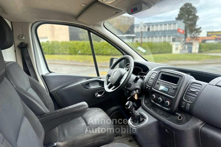 Renault Trafic L1H1 1000 Confort 2.0 dCi 120CV BVM6 11659HT ENTRETIEN JOUR TBEG - <small></small> 13.990 € <small>TTC</small> - #11