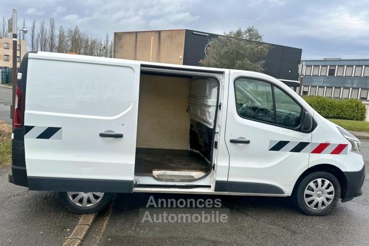 Renault Trafic L1H1 1000 Confort 2.0 dCi 120CV BVM6 11659HT ENTRETIEN JOUR TBEG - <small></small> 13.990 € <small>TTC</small> - #12