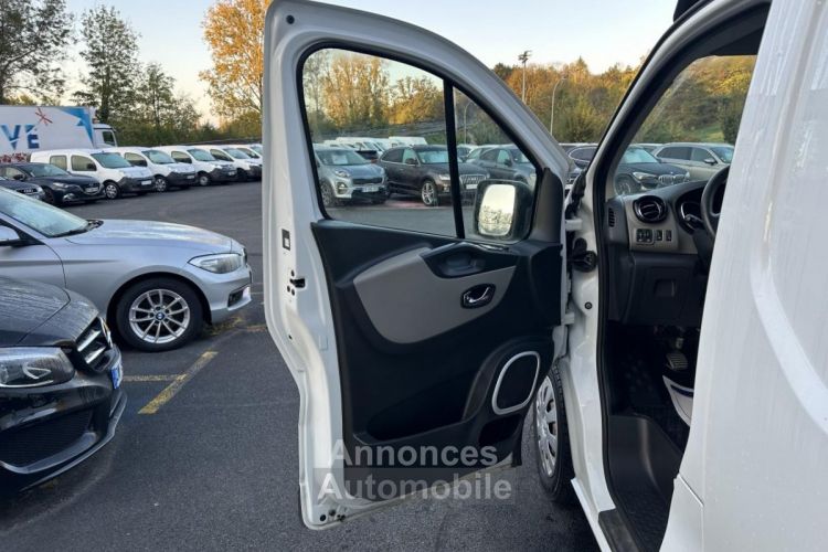 Renault Trafic L1H1 1000 Kg 1.6 dCi - 95  Fourgon Grand Confort BARRE DE TOIT + CLIM - <small></small> 16.990 € <small>TTC</small> - #24