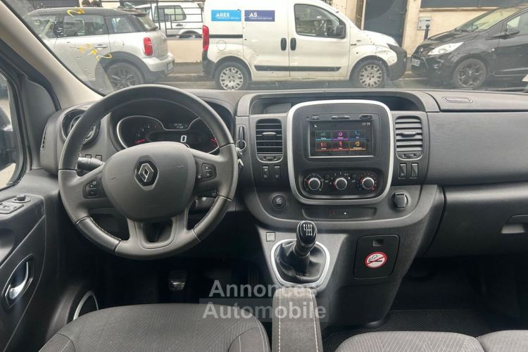 Renault Trafic l2 Combi 2.0 dci 145 BV6 intens 9 places Historique d'entretien Garantie 12 mois Homologué TPMR Radar de recul Double portes latérales - <small></small> 27.490 € <small>TTC</small> - #5