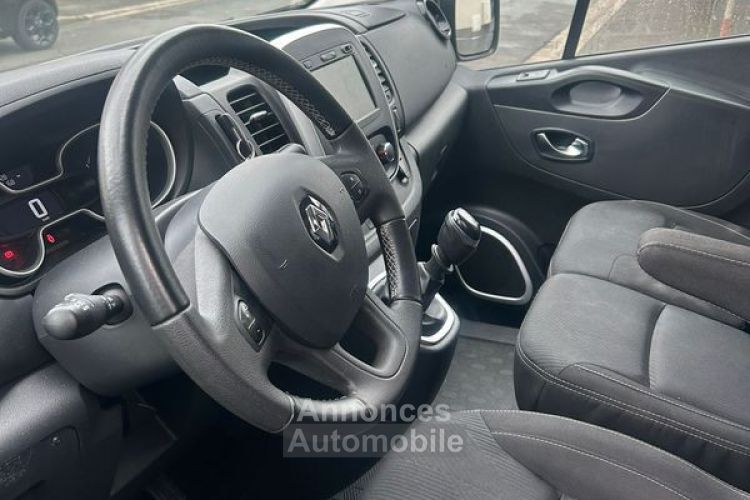 Renault Trafic l2 Combi 2.0 dci 145 BV6 intens 9 places Historique d'entretien Garantie 12 mois Homologué TPMR Radar de recul Double portes latérales - <small></small> 27.490 € <small>TTC</small> - #9