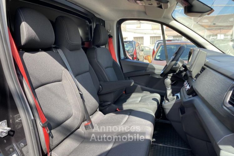 Renault Trafic L2H1 FOURGON 3000 Kg 2.0 Blue dCi 150 BVA9 RED EDITION EXCLUSIVE - <small></small> 36.890 € <small></small> - #7