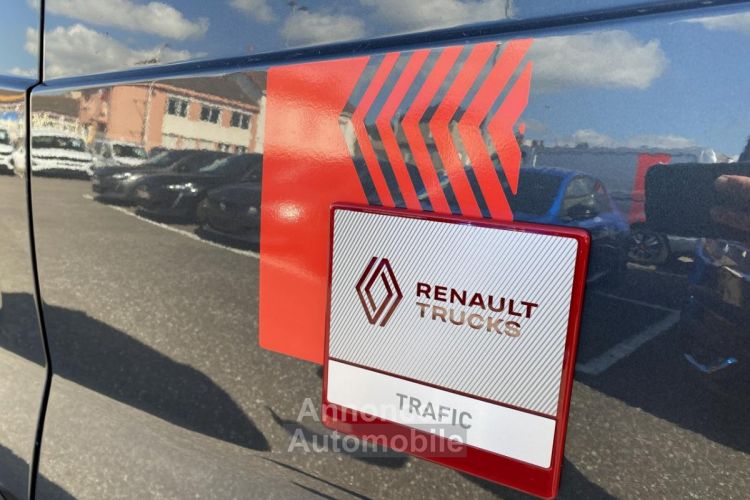 Renault Trafic L2H1 FOURGON 3000 Kg 2.0 Blue dCi 150 EDC RED EDITION EXCLUSIVE - <small></small> 36.980 € <small></small> - #6