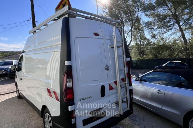 Renault Trafic L2H2 1200 Kg 1.6 Energy dCi - 145 III FOURGON Fourgon Confort L2H2 PHASE 1 - <small></small> 17.990 € <small></small> - #4