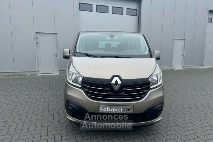 Renault Trafic Passenger 1.6 dCi Energy Twin Turbo Luxe -8 PLACES - <small></small> 23.990 € <small>TTC</small> - #2