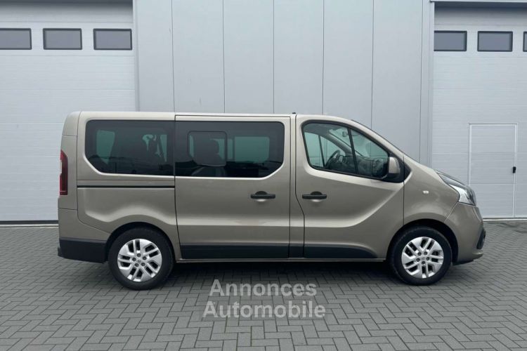 Renault Trafic Passenger 1.6 dCi Energy Twin Turbo Luxe -8 PLACES - <small></small> 23.990 € <small>TTC</small> - #7