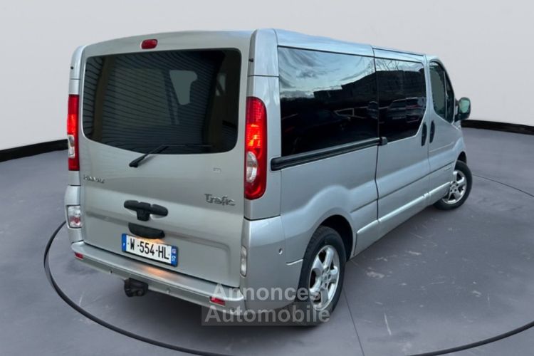 Renault Trafic PASSENGER GRAND 2.0 DCI 115 EXECUTIVE BLACK EDITION L2H1 BVR6 9 PLACES - <small></small> 16.999 € <small>TTC</small> - #2