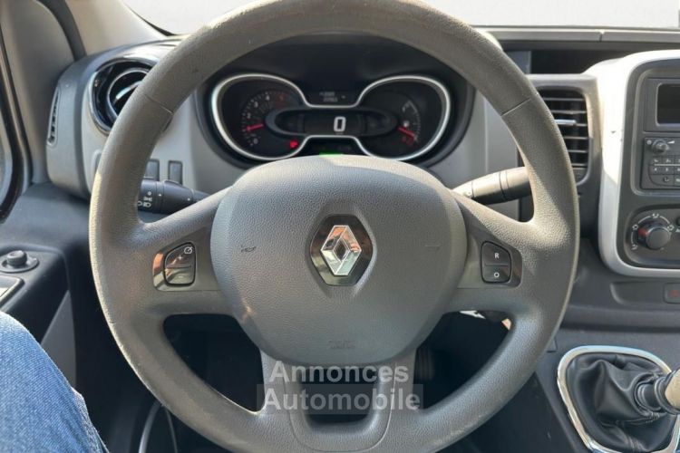 Renault Trafic VU ( TVA NON RECUPERABLE ) FOURGON L1H1 1.6 DCI 95 GRAND-CONFORT MOTEUR 16.000 KIL... - <small></small> 10.990 € <small>TTC</small> - #11