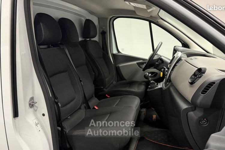 Renault Trafic VU FOURGON 1.6 DCI 145ch 1T0 L2H1 CONFORT + 2 PORTES LATÉRALES 14 992HT - <small></small> 17.990 € <small>TTC</small> - #17