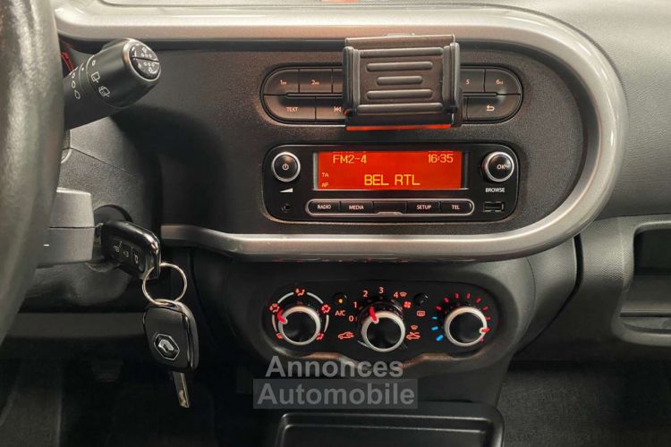 Renault Twingo 0.9 TCe LIMITED- 1erMAIN-CARNET-CLIM-ETAT NEUF - <small></small> 9.490 € <small>TTC</small> - #16