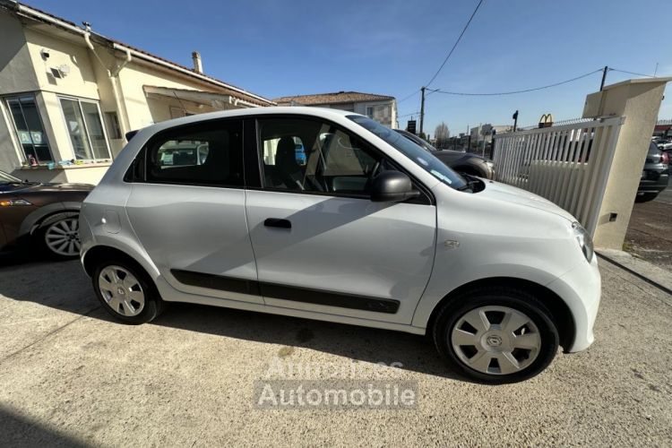 Renault Twingo 1.0 SCe - 70 Euro 6 Boîte courte III BERLINE Life 2 PHASE 1 - <small></small> 9.990 € <small>TTC</small> - #2