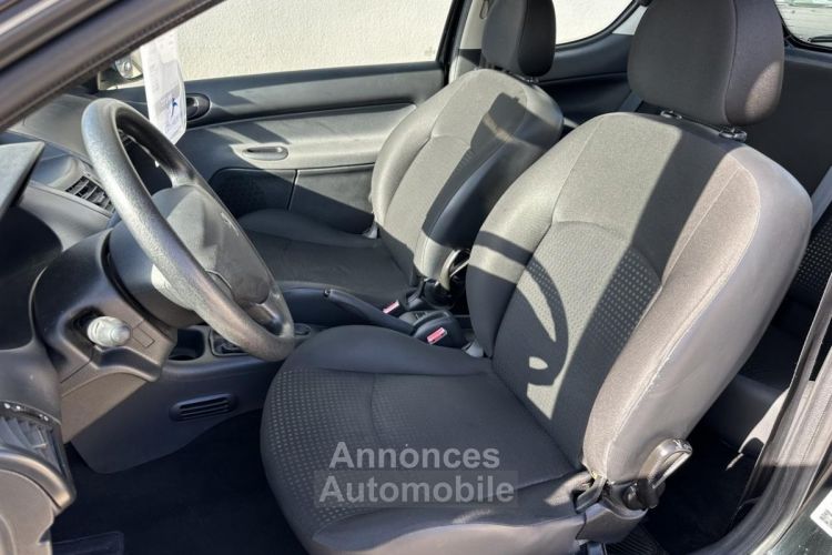 Renault Twingo 1.0 SCe - 70 Euro 6 Boîte courte III BERLINE Life 2 PHASE 1 - <small></small> 9.990 € <small>TTC</small> - #13