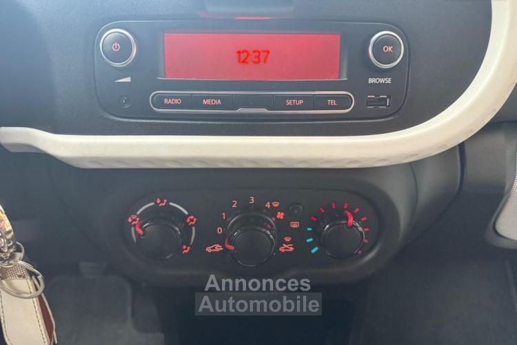 Renault Twingo 1.0 SCE 70CH ZEN REGULATEUR DE VITESSE ORDINATEUR BORD - <small></small> 6.500 € <small>TTC</small> - #19