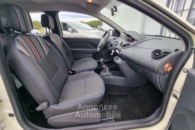 Renault Twingo 1.2 16V 75 CV EXPRESSION / 1E MAIN / CLIM / REGUL / DISTRI 2024 /SUIVI FULL /GTIE 12M - <small></small> 6.490 € <small>TTC</small> - #16