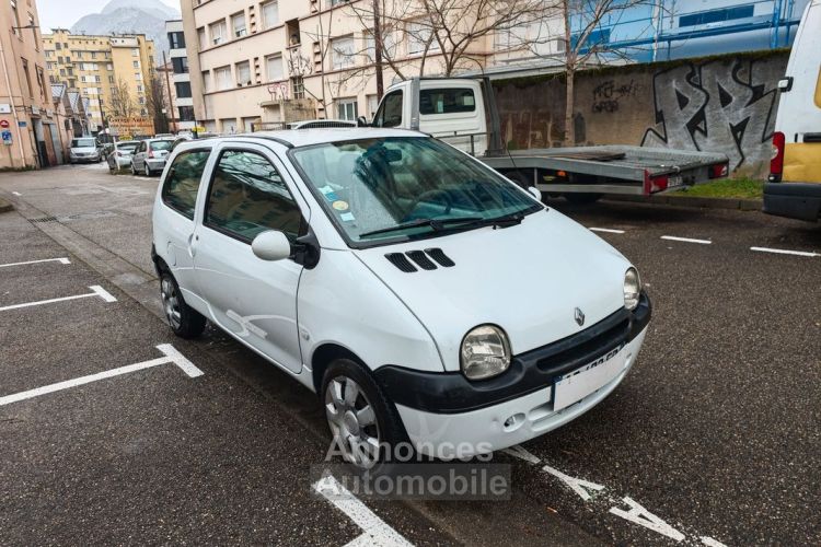 Renault Twingo 1.2 16v 75ch Expression - <small></small> 2.490 € <small>TTC</small> - #2