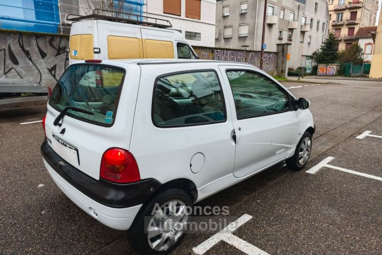 Renault Twingo 1.2 16v 75ch Expression - <small></small> 2.490 € <small>TTC</small> - #4