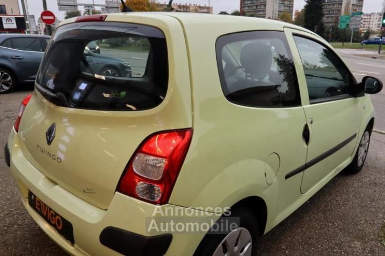 Renault Twingo 1.2 75 CH AUTHENTIQUE + 4 PNEUS JANTES - <small></small> 6.489 € <small>TTC</small> - #6