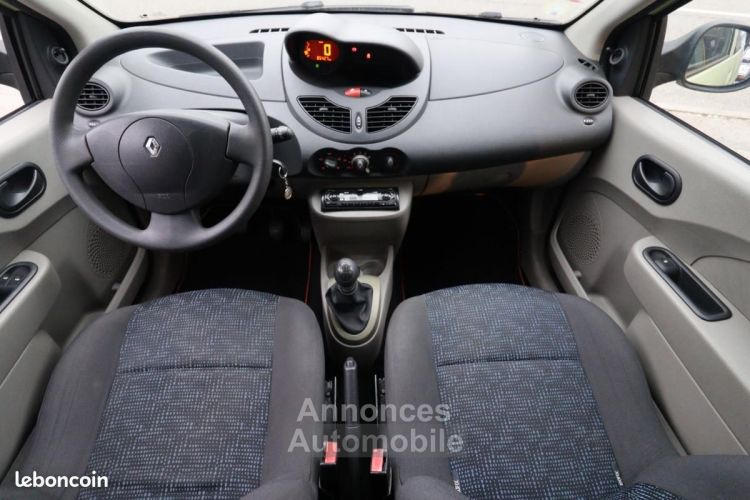 Renault Twingo 1.2 75 CH AUTHENTIQUE + 4 PNEUS JANTES - <small></small> 6.489 € <small>TTC</small> - #20