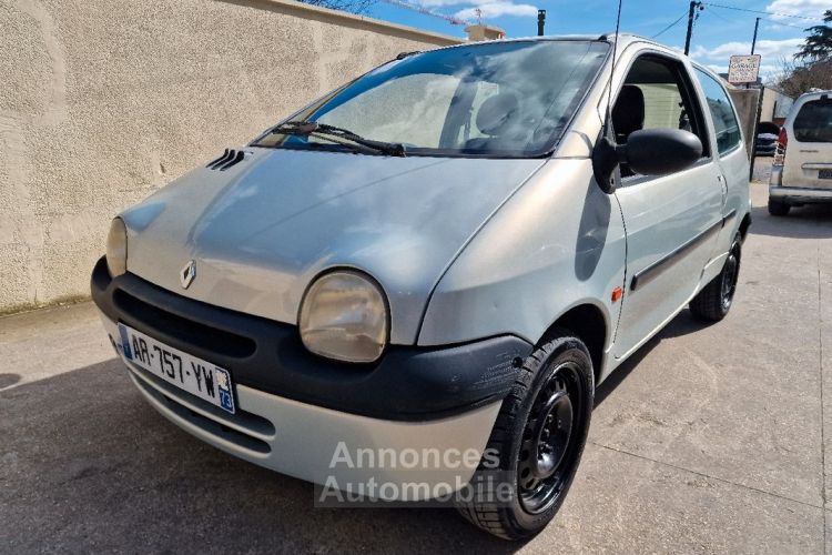 Renault Twingo 1.2 essence 60ch perrier payer en 4x fois sans frais - <small></small> 2.500 € <small>TTC</small> - #1