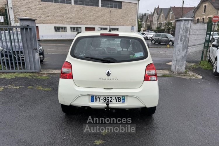 Renault Twingo 1.2i LEV - 75 + ATTELAGE - <small></small> 5.990 € <small>TTC</small> - #4