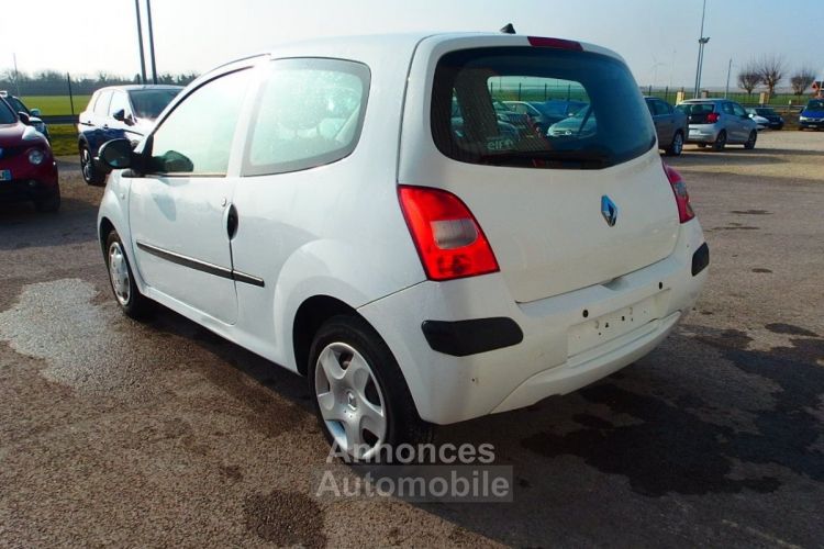 Renault Twingo 1.5 DCI 65CH AUTHENTIQUE - <small></small> 4.800 € <small>TTC</small> - #5