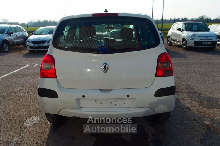 Renault Twingo 1.5 DCI 65CH AUTHENTIQUE - <small></small> 4.800 € <small>TTC</small> - #6