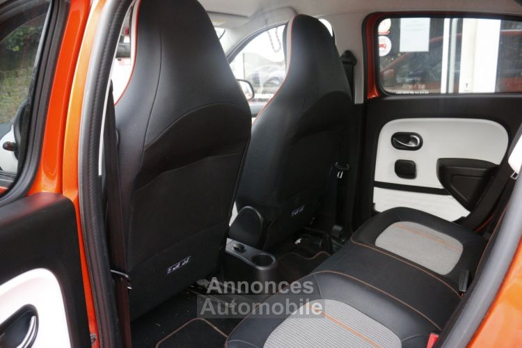 Renault Twingo Electrique III (2) VIBES Achat Intégral (Caméra, CarPaly, Sièges chauff) - <small></small> 13.990 € <small>TTC</small> - #22
