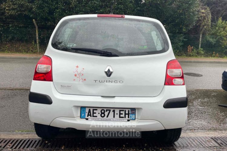 Renault Twingo II 1.2 16V 1149cm3 76cv  - <small></small> 4.990 € <small>TTC</small> - #12