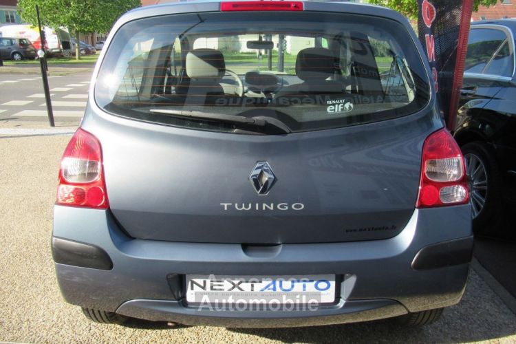 Renault Twingo II 1.2 16V 75CH DYNAMIQUE QUICKSHIFT - <small></small> 6.490 € <small>TTC</small> - #7