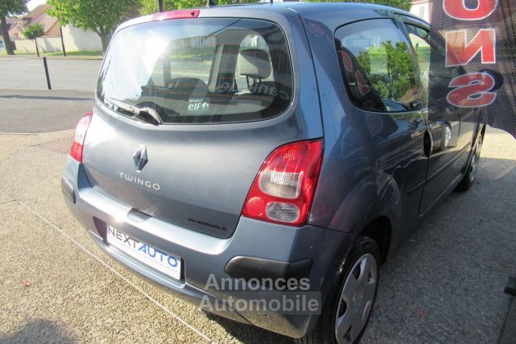 Renault Twingo II 1.2 16V 75CH DYNAMIQUE QUICKSHIFT - <small></small> 6.490 € <small>TTC</small> - #9