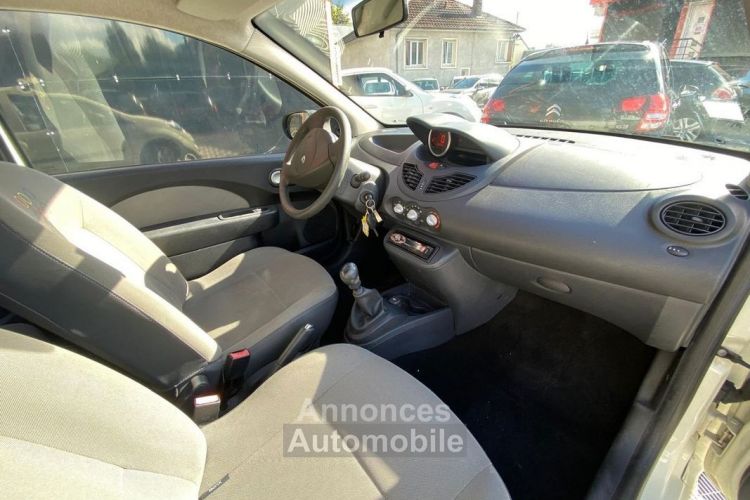 Renault Twingo II 1.2 16V 75CH XV DE FRANCE - <small></small> 4.490 € <small>TTC</small> - #5