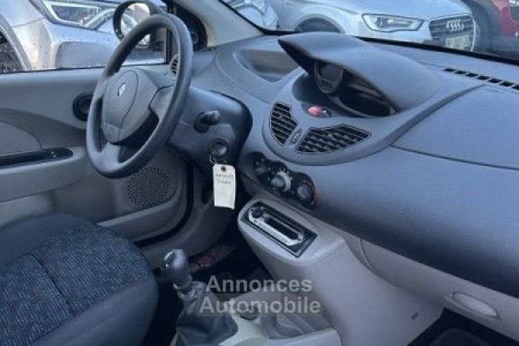 Renault Twingo II 1.2 60CH AUTHENTIQUE - <small></small> 5.300 € <small>TTC</small> - #5